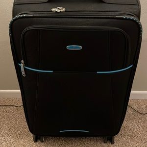 A light and strong case that holds all your personal items safely and securely.